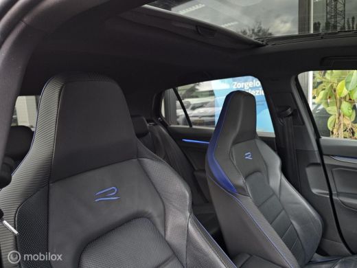 Volkswagen Golf 2.0 TSI R 4Motion Performance Akrapovic/Panorama/HUD ActivLease financial lease