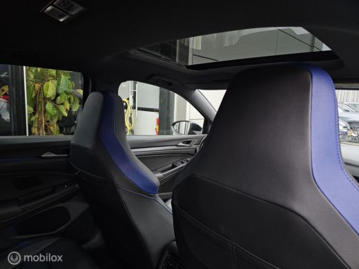 Volkswagen Golf 2.0 TSI R 4Motion Performance Akrapovic/Panorama/HUD ActivLease financial lease