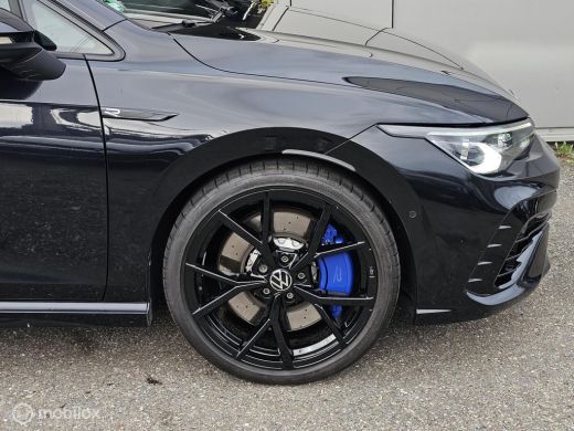 Volkswagen Golf 2.0 TSI R 4Motion Performance Akrapovic/Panorama/HUD ActivLease financial lease