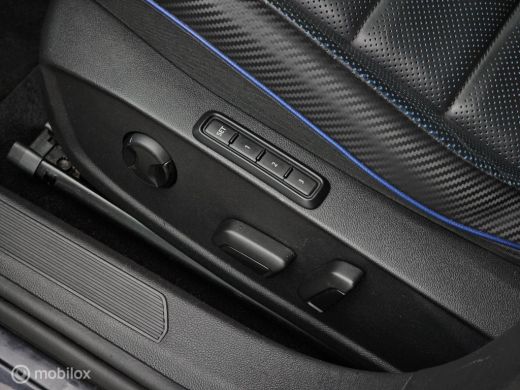 Volkswagen Golf 2.0 TSI R 4Motion Performance Akrapovic/Panorama/HUD ActivLease financial lease