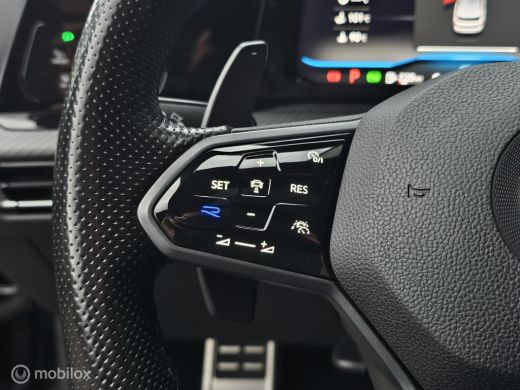 Volkswagen Golf 2.0 TSI R 4Motion Performance Akrapovic/Panorama/HUD ActivLease financial lease