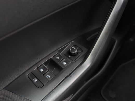 Volkswagen Polo 1.0 TSI R-Line 116pk! | Pano | Adap. Cruise | Climate Control | Navigatie ActivLease financial lease