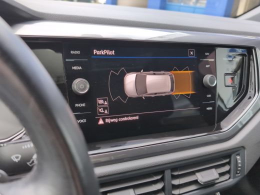 Volkswagen Polo 1.0 TSI R-Line 116pk! | Pano | Adap. Cruise | Climate Control | Navigatie ActivLease financial lease