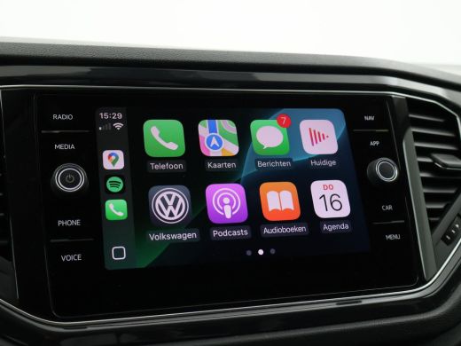 Volkswagen T-Roc 1.5 TSI 150 PK DSG SPORT BTW + TREKHAAK | VIRTUAL COCKPIT | CAMERA | ADAPTIVE CRUISE | CARPLAY ActivLease financial lease