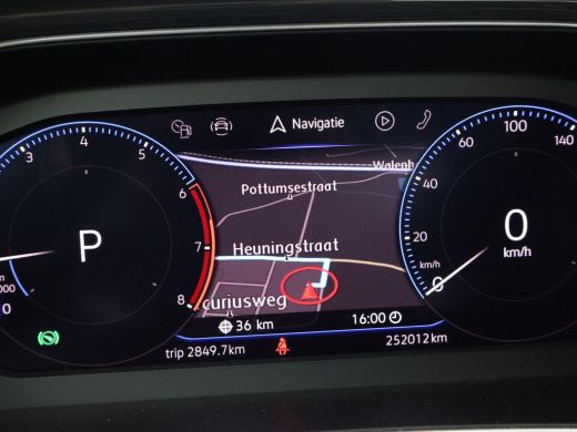 Volkswagen T-Roc 1.5 TSI 150 PK DSG SPORT BTW + TREKHAAK | VIRTUAL COCKPIT | CAMERA | ADAPTIVE CRUISE | CARPLAY ActivLease financial lease