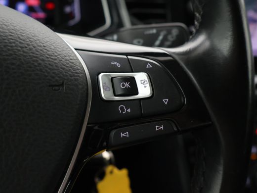 Volkswagen T-Roc 1.5 TSI 150 PK DSG SPORT BTW + TREKHAAK | VIRTUAL COCKPIT | CAMERA | ADAPTIVE CRUISE | CARPLAY ActivLease financial lease