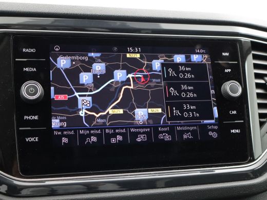 Volkswagen T-Roc 1.5 TSI 150 PK DSG SPORT BTW + TREKHAAK | VIRTUAL COCKPIT | CAMERA | ADAPTIVE CRUISE | CARPLAY ActivLease financial lease