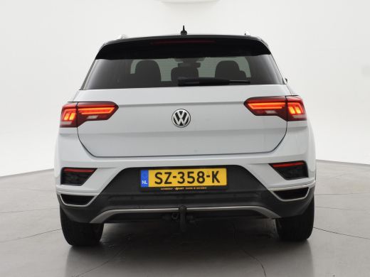 Volkswagen T-Roc 1.5 TSI 150 PK DSG SPORT BTW + TREKHAAK | VIRTUAL COCKPIT | CAMERA | ADAPTIVE CRUISE | CARPLAY ActivLease financial lease