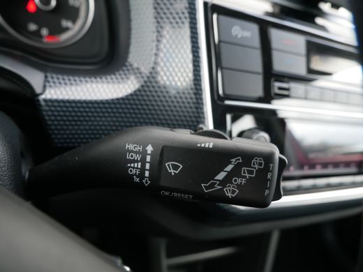 Volkswagen up! 1.0 | Achteruitrijcamera | Airco (automatisch) | Cruise control ActivLease financial lease
