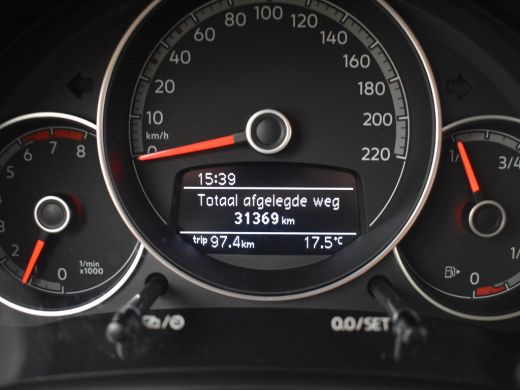 Volkswagen up! 1.0 Automatische Airco l Parkeersensoren l Camera l Cruise Control l Elektrische ramen l Metallic... ActivLease financial lease