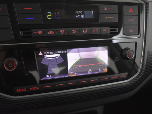 Volkswagen up! 1.0 Automatische Airco l Parkeersensoren l Camera l Cruise Control l Elektrische ramen l Metallic... ActivLease financial lease