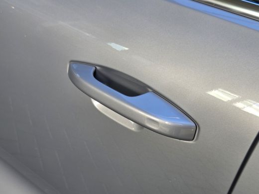 Volvo  XC40 1.5 T4 Plug-in hybrid Core Bright | Camera | Stuur/stoelverwarming | Draadloze lader | Lane Keepi... ActivLease financial lease