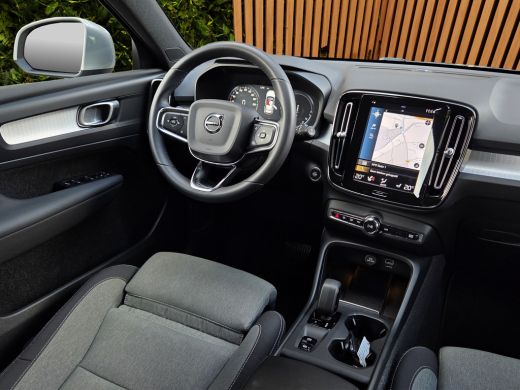 Volvo  XC40 1.5 T4 Plug-in hybrid Core Bright | Camera | Stuur/stoelverwarming | Draadloze lader | Lane Keepi... ActivLease financial lease