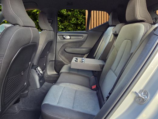 Volvo  XC40 1.5 T4 Plug-in hybrid Core Bright | Camera | Stuur/stoelverwarming | Draadloze lader | Lane Keepi... ActivLease financial lease