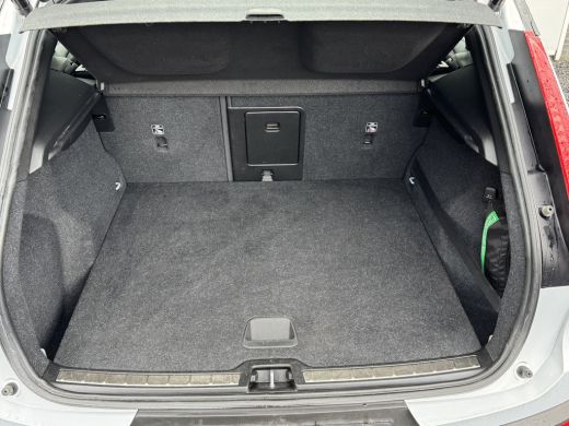 Volvo  XC40 1.5 T5 Twin Engine R-Design Plug-in Hybrid 261 PK | Lederen Bekleding | Apple Carplay/Android Aut... ActivLease financial lease