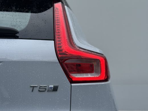 Volvo  XC40 1.5 T5 Twin Engine R-Design Plug-in Hybrid 261 PK | Lederen Bekleding | Apple Carplay/Android Aut... ActivLease financial lease