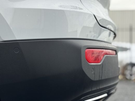 Volvo  XC40 1.5 T5 Twin Engine R-Design Plug-in Hybrid 261 PK | Lederen Bekleding | Apple Carplay/Android Aut... ActivLease financial lease