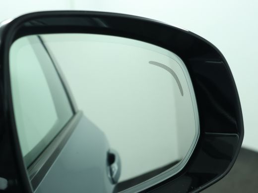 Volvo  XC90 T8 AWD R-Design Intro Edition full option | Bowers & Wilkins | Luchtvering | ActivLease financial lease