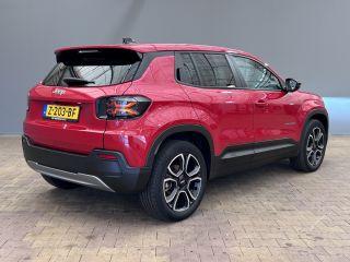 Jeep Avenger Summit 54 kWh LED | Climate | Cruise | LMV | Camera |  | 11 kW lader | Achteruitrijcamera | Apple...