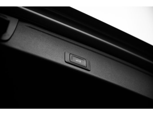 Audi A4 Avant 35 TFSI S edition Competition | Aluminium interieur afwerking | Armsteun voor | Buitenspieg... ActivLease financial lease