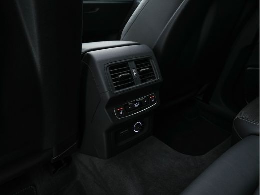 Audi Q5 Audi Q5 50 TFSI e S-Line Black-Edition Quattro Plug-In (INCL-BTW) *PANO | LEATHER-FABRIC | FULL-L... ActivLease financial lease