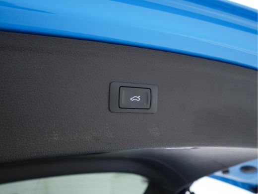 Audi Q5 Audi Q5 50 TFSI e S-Line Black-Edition Quattro Plug-In (INCL-BTW) *PANO | LEATHER-FABRIC | FULL-L... ActivLease financial lease