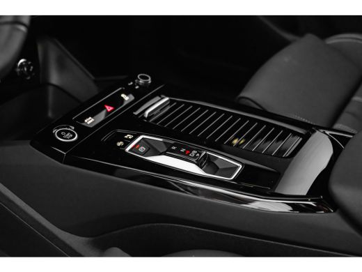 Audi Q6 e-tron Advanced edition, Q6 e-tron (2025) Panorama dak | MMI Bijrijdersscherm | Luchtvering | Elek. stoe... ActivLease financial lease