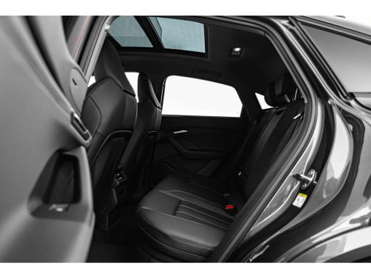 Audi Q6 e-tron Advanced edition, Q6 e-tron (2025) Panorama dak | MMI Bijrijdersscherm | Luchtvering | Elek. stoe... ActivLease financial lease