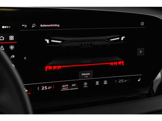 Audi Q6 e-tron Advanced edition, Q6 e-tron (2025) Panorama dak | MMI Bijrijdersscherm | Luchtvering | Elek. stoe... ActivLease financial lease