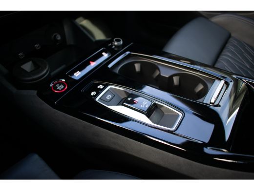 Audi SQ6 quattro 100 kWh -Pano-21"-Head up-Sportstoelen-ACC-360- ActivLease financial lease