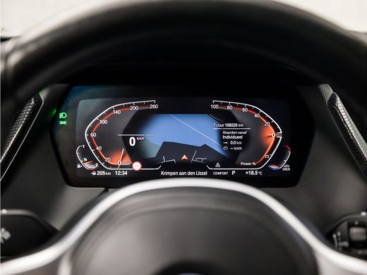 BMW 1 Serie 118i M Sport Automaat (APPLE CARPLAY, M PAKKET, STUUR/STOELVERWARMING, SFEERVERLICHTING, SPORTSTO... ActivLease financial lease