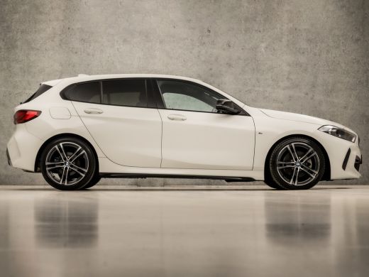 BMW 1 Serie 118i M Sport Automaat (APPLE CARPLAY, M PAKKET, STUUR/STOELVERWARMING, SFEERVERLICHTING, SPORTSTO... ActivLease financial lease