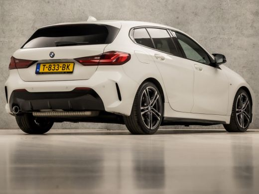 BMW 1 Serie 118i M Sport Automaat (APPLE CARPLAY, M PAKKET, STUUR/STOELVERWARMING, SFEERVERLICHTING, SPORTSTO... ActivLease financial lease