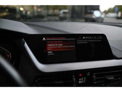 BMW 1 Serie 118i M Sport Automaat / Sportstoelen / LED / M Sportonderstel / Live Cockpit Professional / Apple... ActivLease financial lease