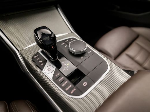 BMW 3 Serie Touring 330e xDrive M Sport 293Pk Automaat (PANORAMADAK, M PAKKET, LASER KOPLAMPEN, MEMORY SEATS,... ActivLease financial lease