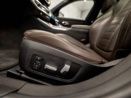 BMW 3 Serie Touring 330e xDrive M Sport 293Pk Automaat (PANORAMADAK, M PAKKET, LASER KOPLAMPEN, MEMORY SEATS,... ActivLease financial lease