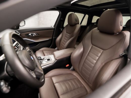 BMW 3 Serie Touring 330e xDrive M Sport 293Pk Automaat (PANORAMADAK, M PAKKET, LASER KOPLAMPEN, MEMORY SEATS,... ActivLease financial lease