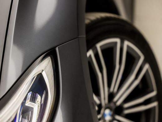 BMW 3 Serie Touring 330e xDrive M Sport 293Pk Automaat (PANORAMADAK, M PAKKET, LASER KOPLAMPEN, MEMORY SEATS,... ActivLease financial lease