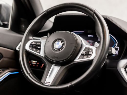 BMW 3 Serie Touring 330e xDrive M Sport 293Pk Automaat (PANORAMADAK, M PAKKET, LASER KOPLAMPEN, MEMORY SEATS,... ActivLease financial lease