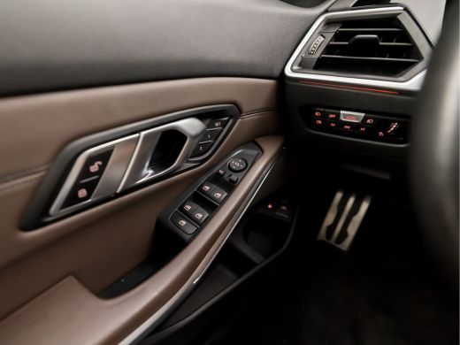 BMW 3 Serie Touring 330e xDrive M Sport 293Pk Automaat (PANORAMADAK, M PAKKET, LASER KOPLAMPEN, MEMORY SEATS,... ActivLease financial lease