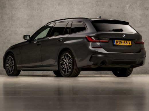 BMW 3 Serie Touring 330e xDrive M Sport 293Pk Automaat (PANORAMADAK, M PAKKET, LASER KOPLAMPEN, MEMORY SEATS,... ActivLease financial lease