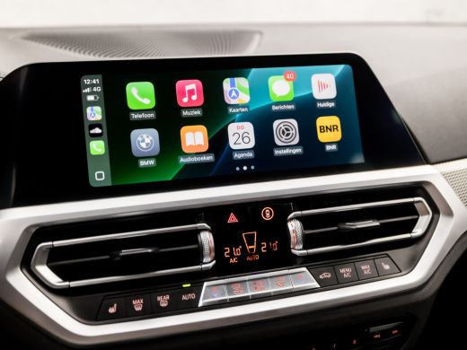 BMW 3 Serie Touring 330e xDrive M Sport 293Pk Automaat (PANORAMADAK, M PAKKET, LASER KOPLAMPEN, MEMORY SEATS,... ActivLease financial lease