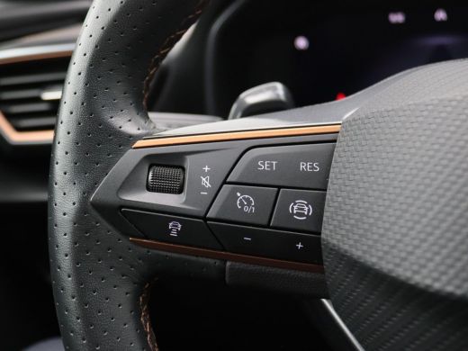 CUPRA Formentor 1.4 TSI e-Hybrid Essential 204PK DSG SOH 93% Pano-Schuifdak, Trekhaak, Full LED, Adaptieve Cruise... ActivLease financial lease