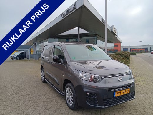 Fiat Doblò 1.5D 100pk L1 1000kg, 3-zitter, Airco, PDC, Camera, Trekhaak incl. 12 mnd BOVAG-garantie Fiat Doblò 1.5D 100pk L1 1000kg, 3-zitter, Airco, PDC, Camera, Trekhaak incl. 12 mnd BOVAG-garantie