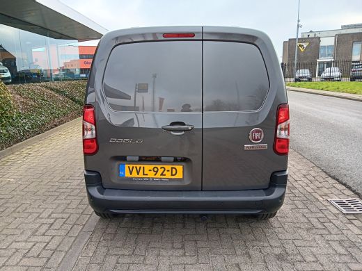 Fiat Doblò 1.5D 100pk L1 1000kg, 3-zitter, Airco, PDC, Camera, Trekhaak incl. 12 mnd BOVAG-garantie ActivLease financial lease