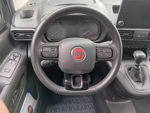 Fiat Doblò 1.5D 100pk L1 1000kg, 3-zitter, Airco, PDC, Camera, Trekhaak incl. 12 mnd BOVAG-garantie ActivLease financial lease