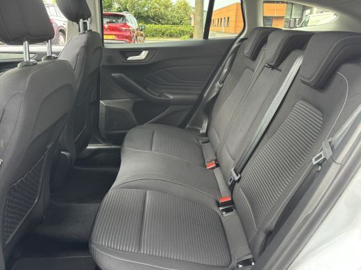 Ford Focus 1.0 EcoBoost Titanium Panodak | Stoel |Stuur Verwarming | Topstaat! ActivLease financial lease