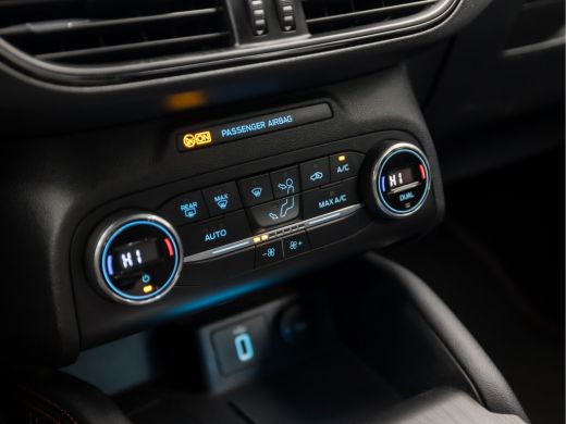 Ford Focus 1.5 EcoBoost ST Line Sport 150Pk Automaat (APPLE CARPLAY, GROOT NAVI, CLIMATE, RODE REMKLAUWEN, C... ActivLease financial lease