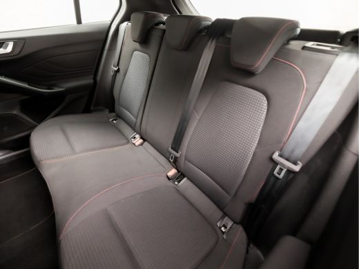 Ford Focus 1.5 EcoBoost ST Line Sport 150Pk Automaat (APPLE CARPLAY, GROOT NAVI, CLIMATE, RODE REMKLAUWEN, C... ActivLease financial lease