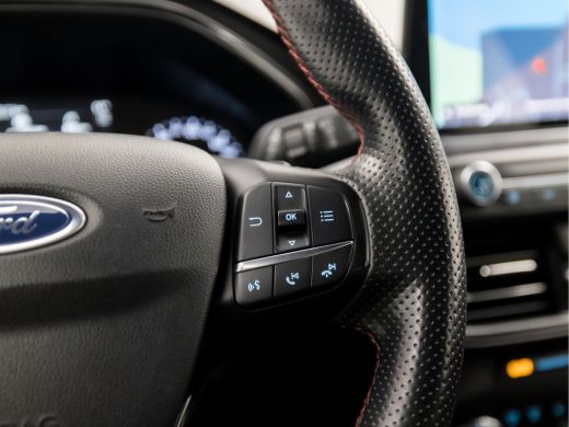 Ford Focus 1.5 EcoBoost ST Line Sport 150Pk Automaat (APPLE CARPLAY, GROOT NAVI, CLIMATE, RODE REMKLAUWEN, C... ActivLease financial lease